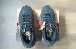 Skechers - número 42