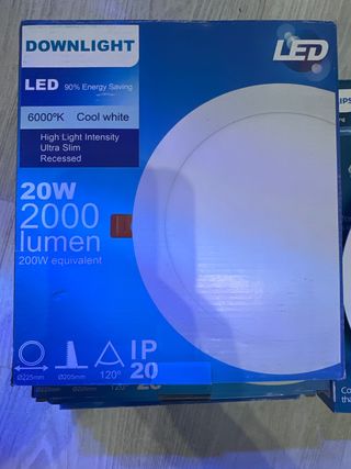Foco led empotrable de bajo consumo.