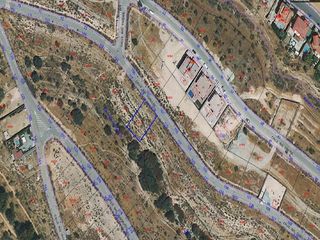 Terreno en venta en Zubia (La)