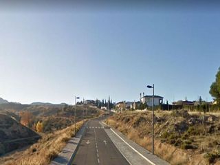 Terreno en venta en Zubia (La)