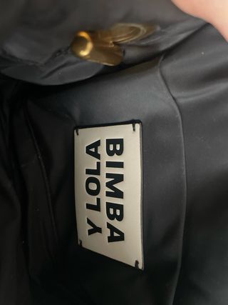 Bolso Bimba y Lola negro logo dorado