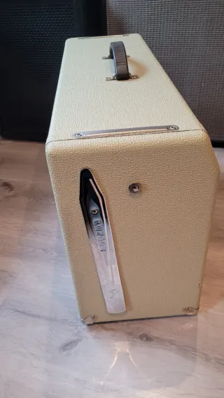 Fender Supersonic 60W + Pedal + Funda