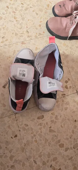 Zapatillas Pull&Bear  DKIN converse todos éstos150