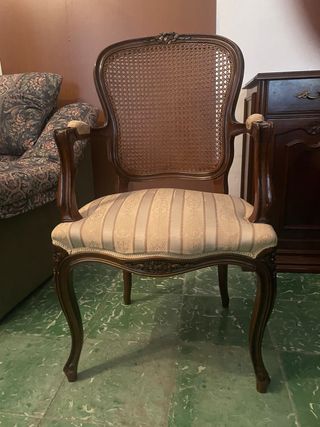 Mesa Isabelina con 6 Sillas y 2 sillones