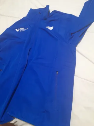 Cortavientos New Balance Maratón Valencia Talla L