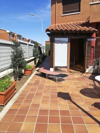 Chalet en venta en Villaquilambre