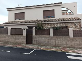 Chalet en venta en Nueva Alcalá en Alcalá de Guadaira