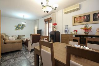 Chalet en venta en Ogíjares