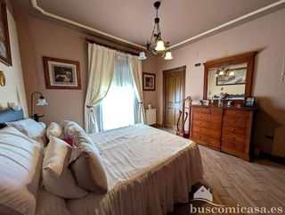 Chalet en venta en Linares