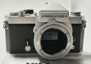Nikkormat FT2 + Libretto Inglese