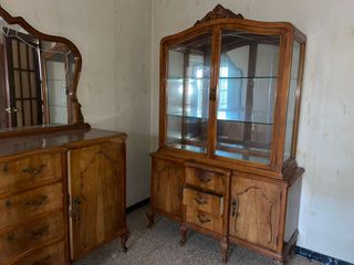 2 Muebles Madera Buffet y Vitrina