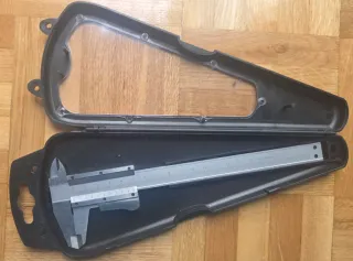 Calibre pie de rey con caja 0.02mm