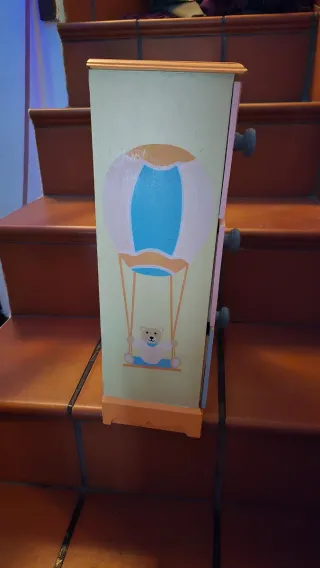 Mueble para muñecas con 3 cajones pintado