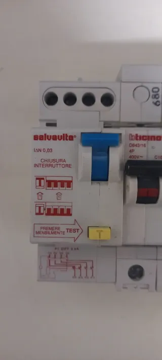 Salvavita 380V Bticino