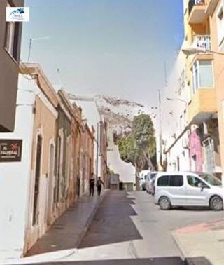 Local comercial en venta en La Chanca - Pescadería en Almería