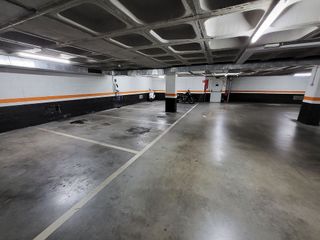 Garaje en venta en Barrio de Abando en Bilbao