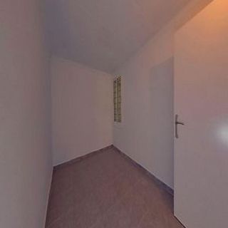 Piso en venta en El Raval - Safaretjos en Santa Coloma de Gramanet