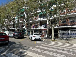 Local comercial en venta en Centre - Eixample – Can Llobet – Can Serra en Barbera del Vallès
