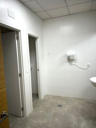 Oficina en alquiler en Parque Alcosa - Jardines del Edén en Sevilla