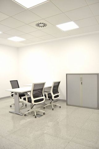 Oficina en alquiler en El Clavín-Valdeluz en Guadalajara