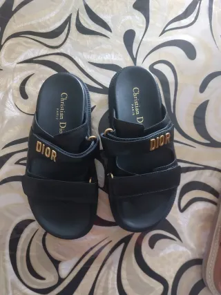 Sandalias Christian Dior Negras y Doradas