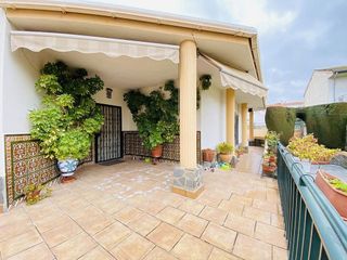 Chalet en venta en Zubia (La)