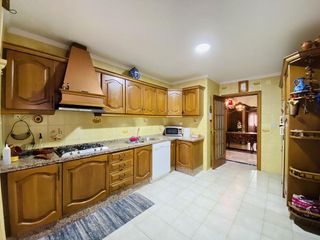 Chalet en venta en Zubia (La)