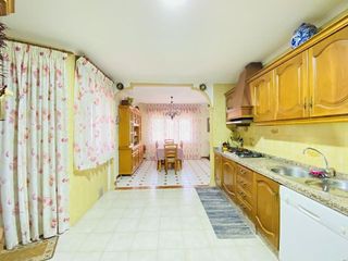 Chalet en venta en Zubia (La)