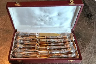 Tenedores y cuchillos de Postre, de alpaca