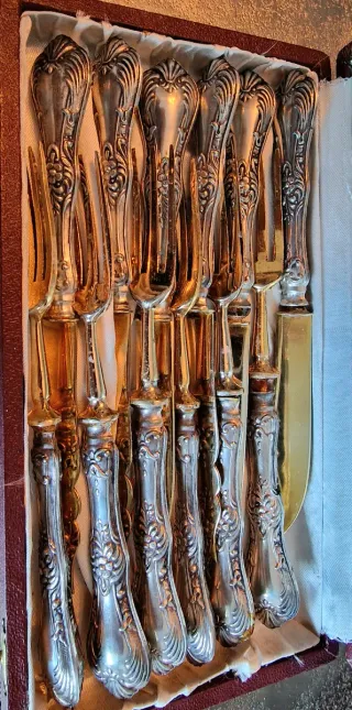 Tenedores y cuchillos de Postre, de alpaca