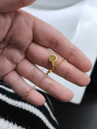 Collar Cruz Aristocrazy Negro y Dorado