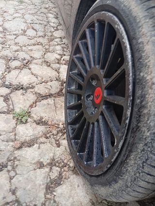 Llantas JL 225/45/R18 Escucho ofertas