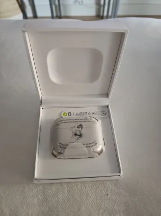 Moto buds LOOP Crystals by Swarovski