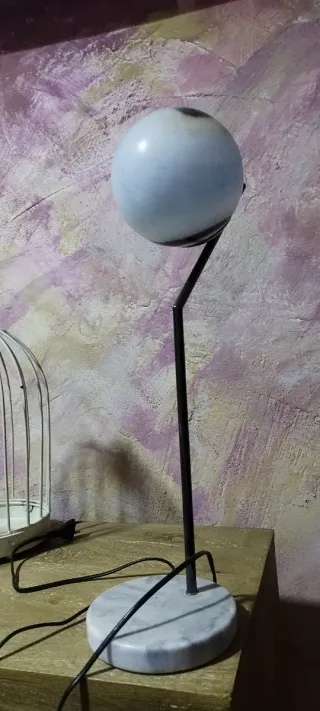 Lámpara de mesa moderna decorativa