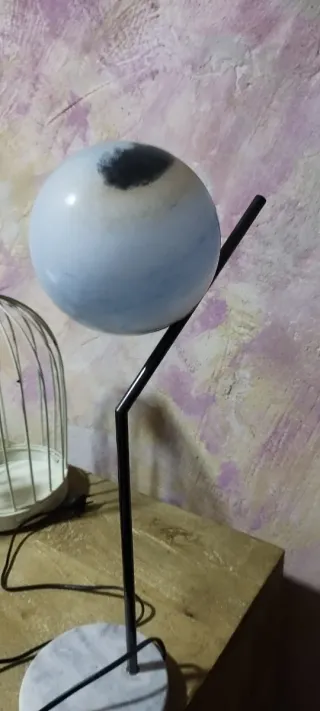 Lámpara de mesa moderna decorativa