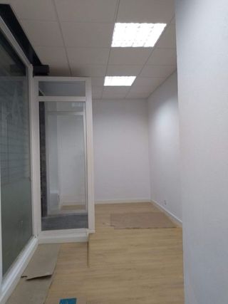 Local comercial en venta en Las Almenas en Tomares