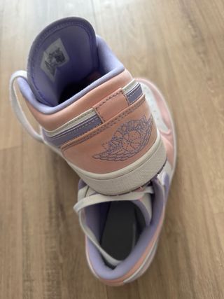 Nike Jordan 1 Low SE Arctic Punch