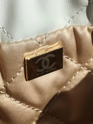 Borsetta Chanel Trapuntata Bianca Oro