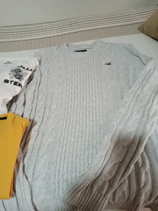 Jersey Hollister gris talla M y regalo 2 camisetas