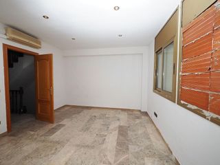 Casa adosada en venta en Zona Mercat en Rubí