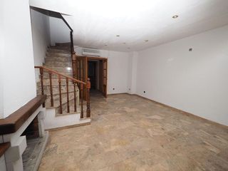 Casa adosada en venta en Zona Mercat en Rubí