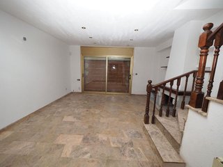 Casa adosada en venta en Zona Mercat en Rubí