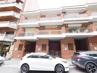 Casa adosada en venta en Zona Mercat en Rubí