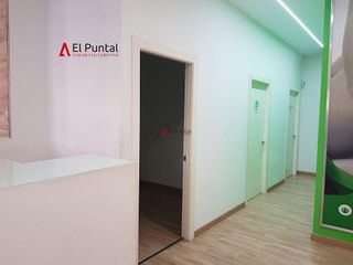 Local comercial en alquiler en Puerto Chico en Santander