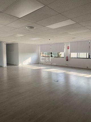 Oficina en alquiler en La Florida - El Plantío en Madrid