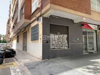 Local comercial en alquiler en Trinitat en Valencia