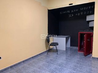Local comercial en alquiler en Trinitat en Valencia