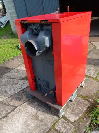 Caldera de leña Buderus roja