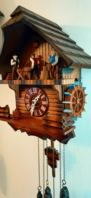 Orologio a cucù in legno