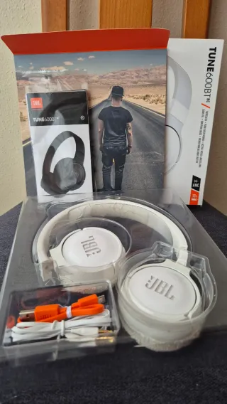 Auriculares JBL Tune 600BTNC Blancos